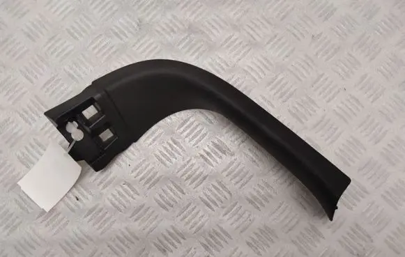 BMW 2 F46 Tailgate/trunk side cover trim 7318937