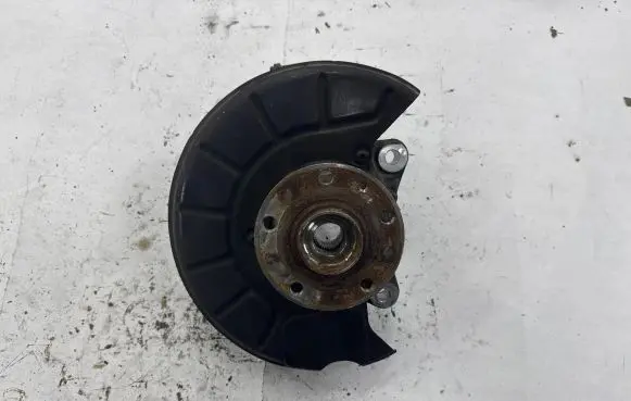 Volkswagen PASSAT CC Front wheel hub spindle knuckle