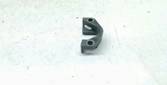 BMW 7 E65 E66 Fuel Injector clamp holder