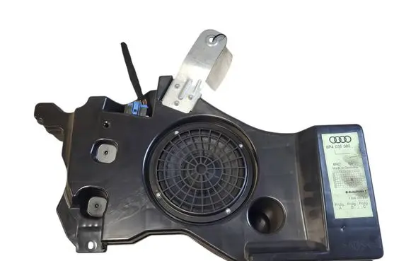 Audi A3 S3 A3 Sportback 8P Subwoofer speaker 7606500230 8p4035382