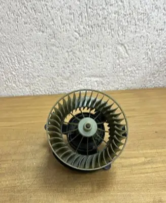 Mercedes-Benz E W124 Heater blower motor/fan resistor F3452