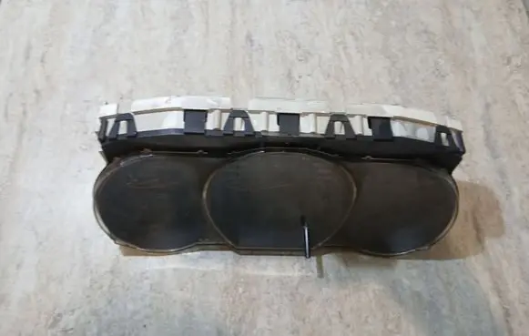 Nissan Tiida C11 Speedometer (instrument cluster) 24810EM00B
