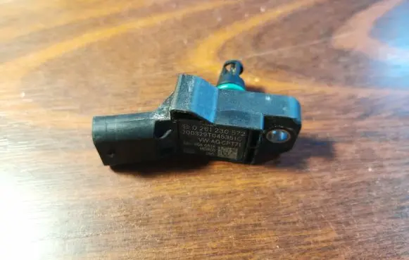 Audi A4 S4 B9 8W Exhaust gas pressure sensor 0261230572 200329T045351C