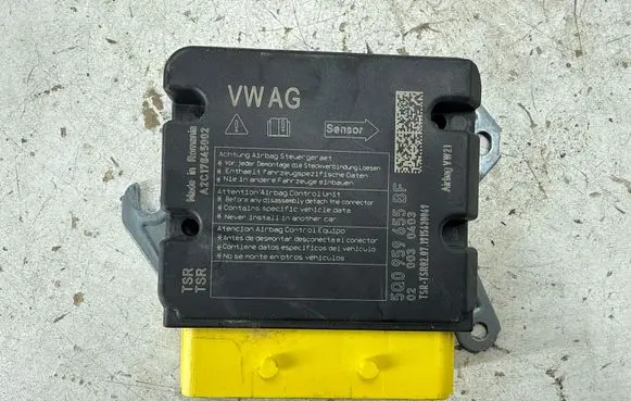 Audi Q3 F3 Airbag control unit/module 5Q0959655BQ 5Q0959655BF 003040