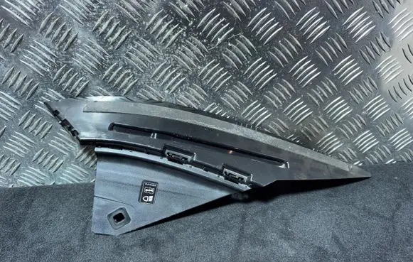 Mercedes-Benz CLA C118 X118 Front bumper mounting bracket A1188852303