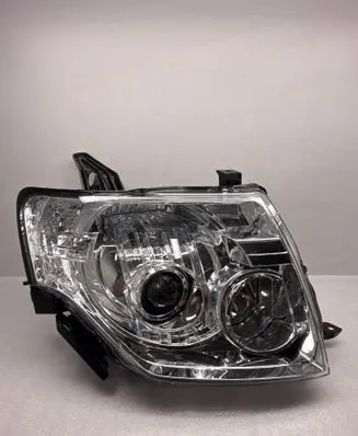 Mitsubishi Pajero Headlight/headlamp 2141186R 8301A894