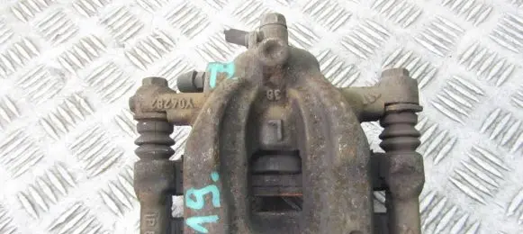 Honda CR-V Rear brake caliper