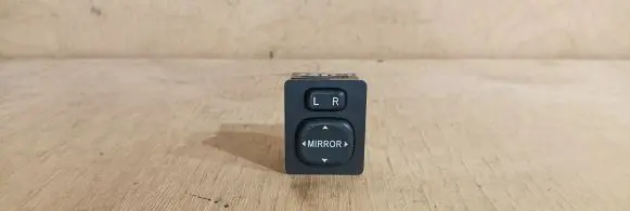 Toyota Corolla Verso AR10 Wing mirror switch 183574 769746A 769746