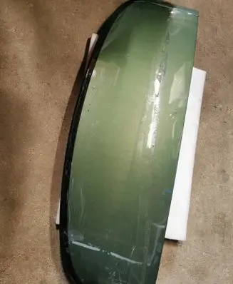 Tailgate/trunk spoiler