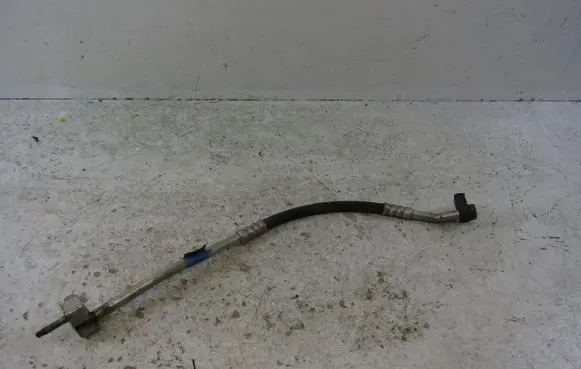 Ford Focus Air conditioning (A/C) pipe/hose F1F1-19D567-AB