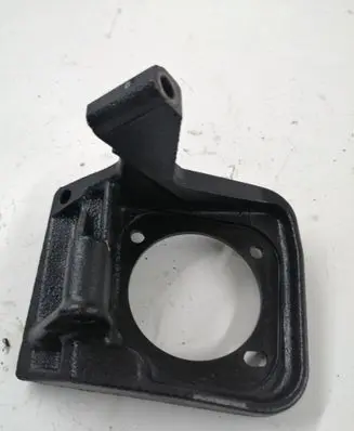 Ford Focus Intercooler pipe mounting bracket 546346
