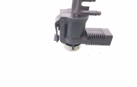 Volkswagen Golf IV Vacuum valve 1J0906283C