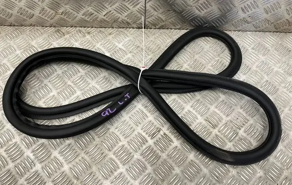 Audi SQ2 GA Rubber seal rear door AUDIQ281A 81A833721A