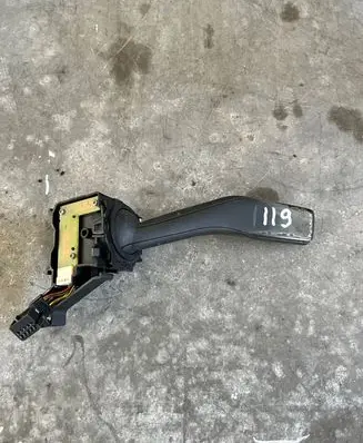 Volkswagen PASSAT B7 Indicator stalk 1K0953513 01103500 10350050595355