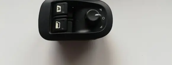 Peugeot 206 Electric window control switch 11914