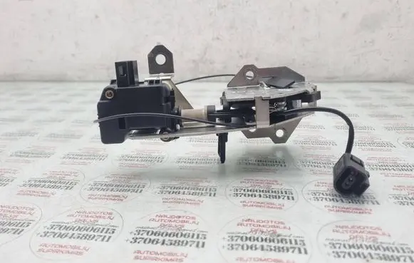 Volkswagen Touareg I Tailgate window lock/catch/latch 7L0827506E