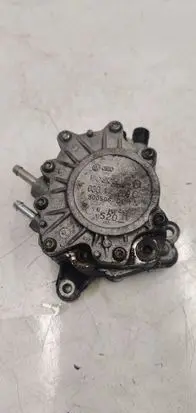Audi A3 S3 8P Vacuum pump 03G145209C