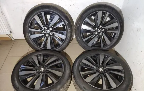 Peugeot 5008 II R19 alloy rim 9809685477