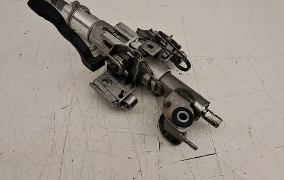 Hyundai i30 Steering wheel axle 21010422B2 A0000048