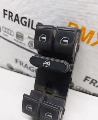 Volkswagen PASSAT B6 Electric window control switch 1K4959857B