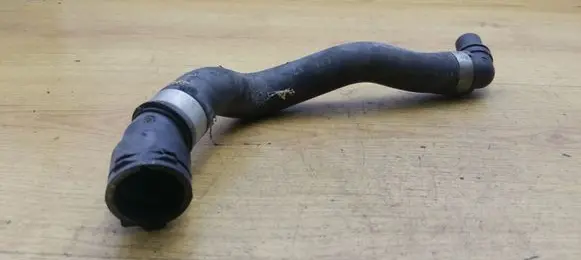 Mercedes-Benz E W211 Engine coolant pipe/hose