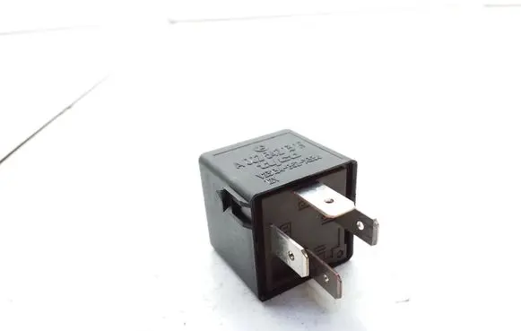 Mercedes-Benz A W169 Other relay A0025421319