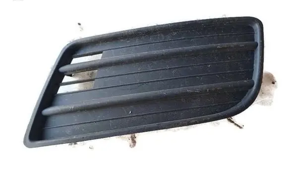 Suzuki Swift I Front grill 71761-72K0