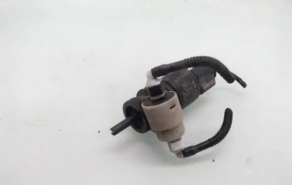 Windshield washer spray nozzle