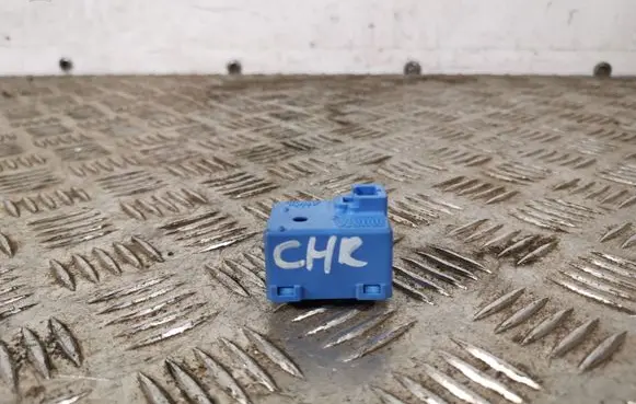 Toyota C-HR I Horn buzzer relay 0689004430 8665250010