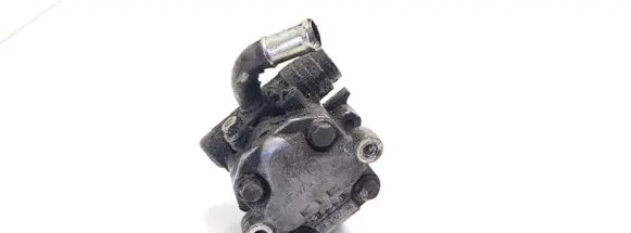 Volkswagen PASSAT B5.5 Power steering pump 8D0145177Q