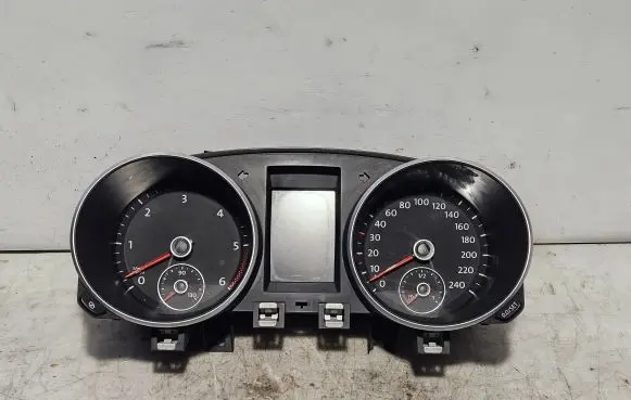 Volkswagen Golf VI Speedometer (instrument cluster) 5K0920870G