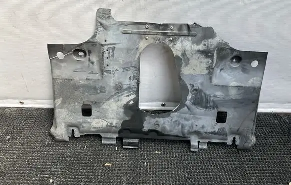 Citroen DS3 Engine splash shield/under tray 9802381980