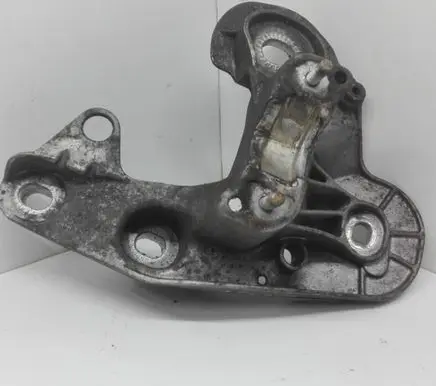 Audi A6 S6 C6 4F Engine mounting bracket 4F0199351AG