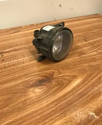 Nissan Navara Front fog light 89210094