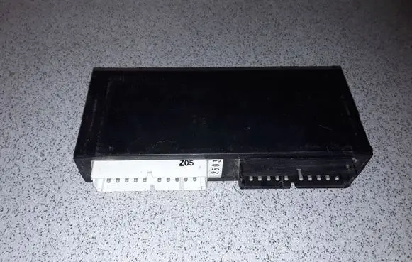 BMW 5 E34 Comfort/convenience module 61351379741 1379741