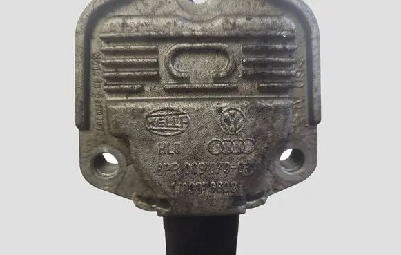 Volkswagen Golf V Oil level sensor 1J0907860C