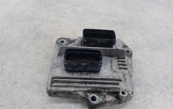 Opel Zafira B Engine control unit/module ECU 28023587