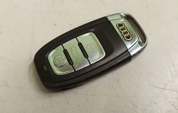 Audi A4 S4 B8 8K Ignition key/card 8K0959754H