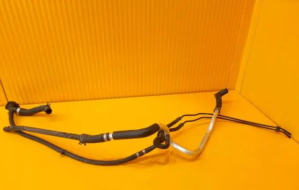 Mercedes-Benz C W205 Engine coolant pipe/hose A2058300002