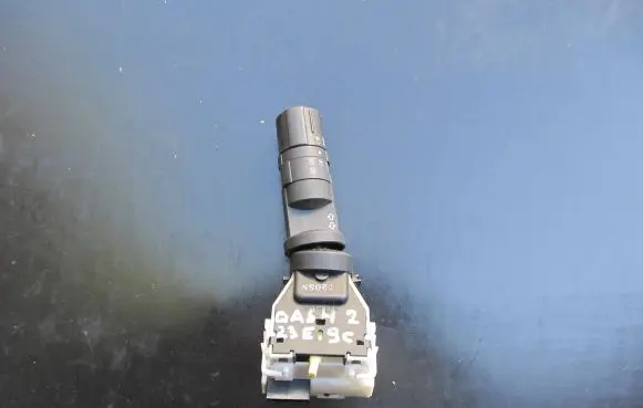 Nissan Qashqai Indicator stalk 14425