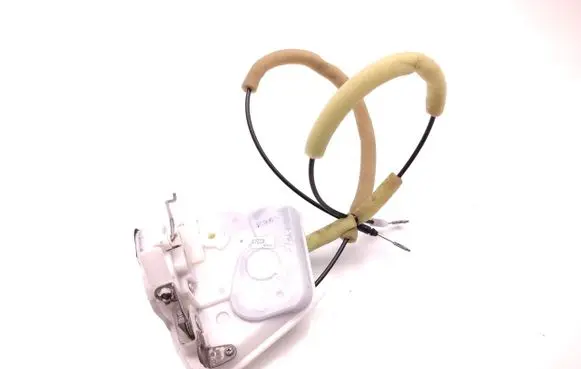 Mazda 2 Front door lock
