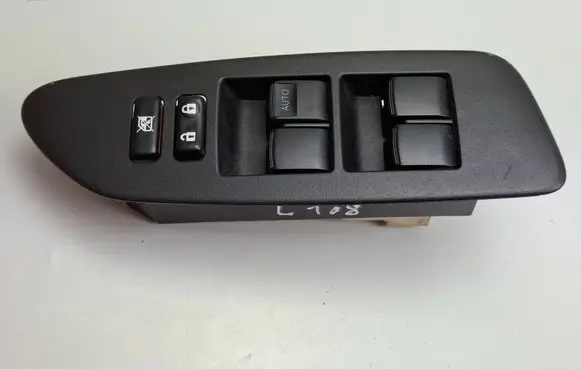 Toyota Auris 150 Electric window control switch 7423102550