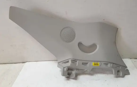KIA Sorento (D)pillar trim (top) 
