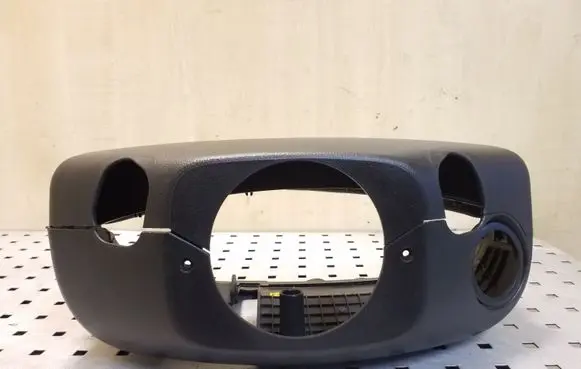 Steering wheel column trim