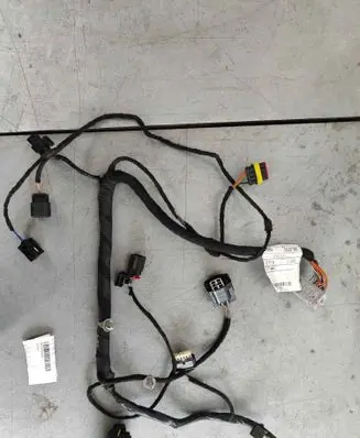Maserati Levante Rear door wiring loom 06701013830