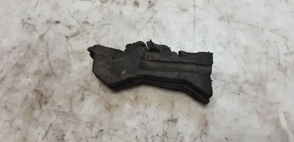 Audi Q7 4L Fender foam support/seal 4L0823722