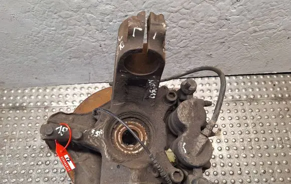 Fiat Ducato Front wheel hub spindle knuckle S25062512