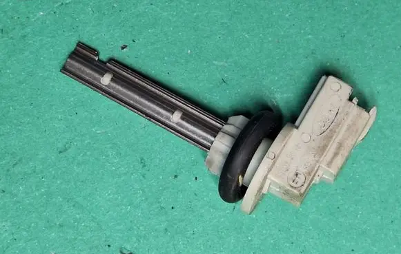 Ford Kuga I Outside/exterior temperature sensor 