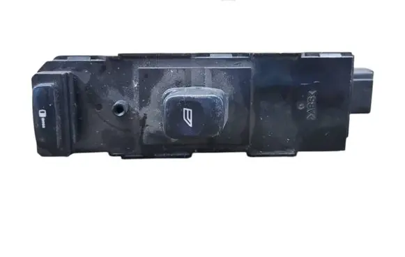 Volvo XC70 Electric window control switch 30658147