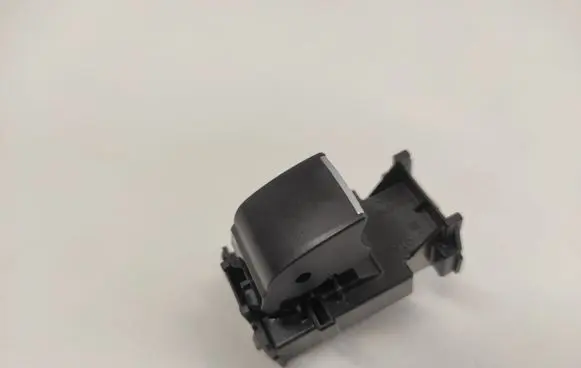 Toyota RAV 4 (XA50) Electric window control switch 193335